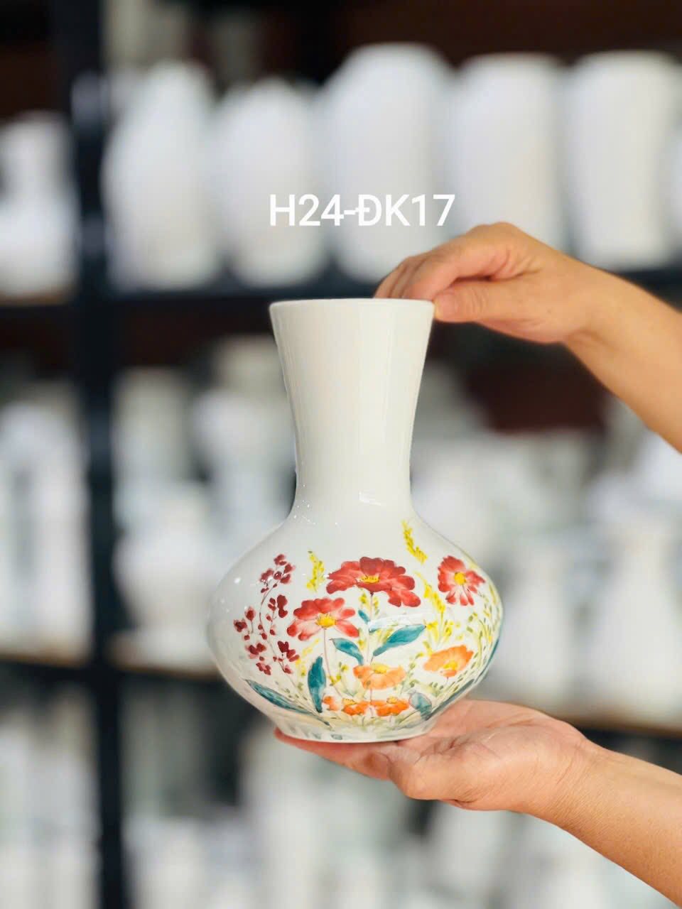 Lọ hoa gốm sứ vẽ tay 2