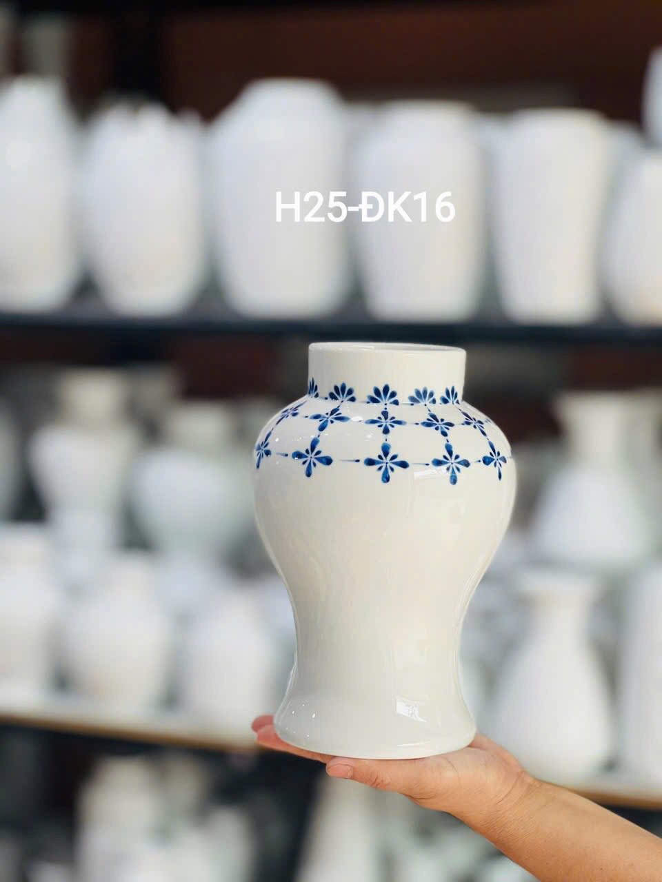 Lọ hoa gốm sứ vẽ tay 2