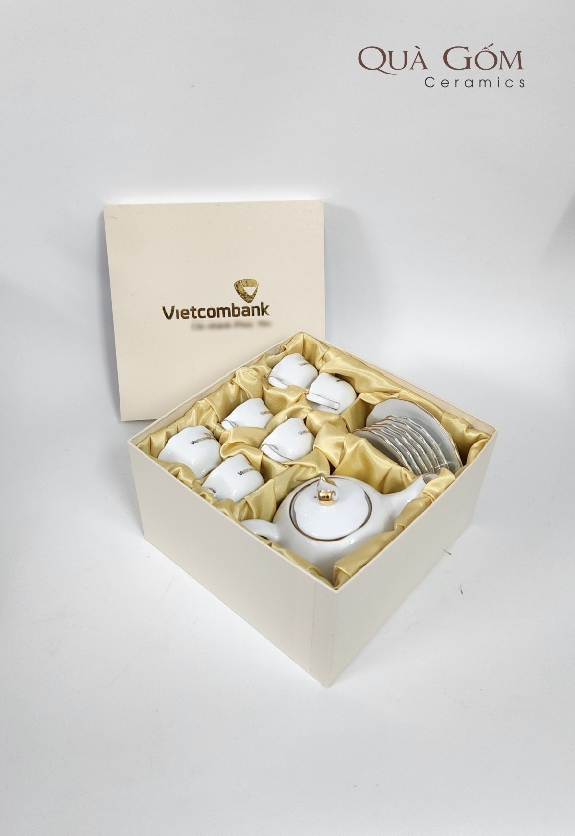Bộ ấm chén trắng mẫu đơn viền vàng Vietcombank