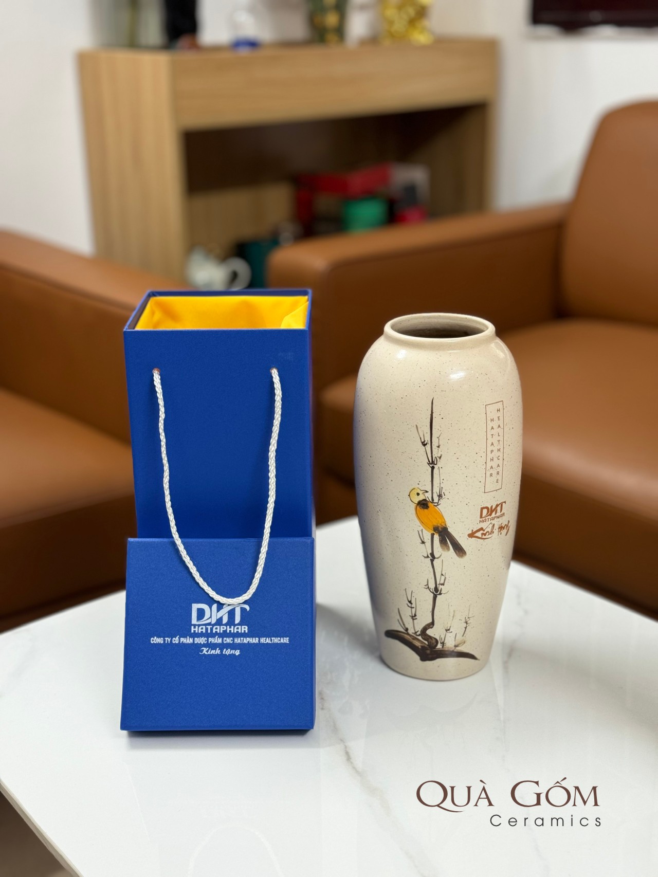 Lọ hoa gốm công ty DHT