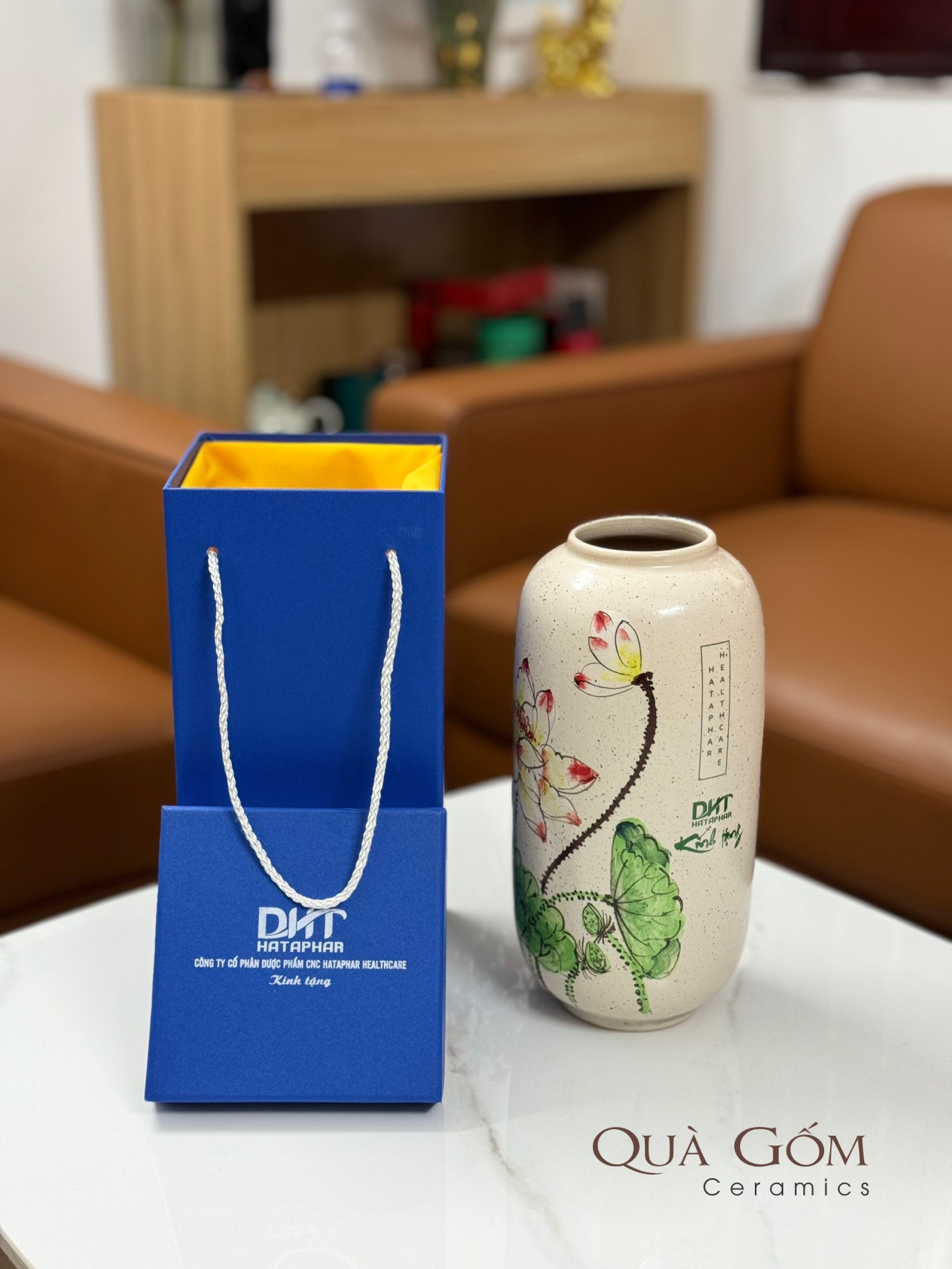 Lọ hoa gốm công ty DHT