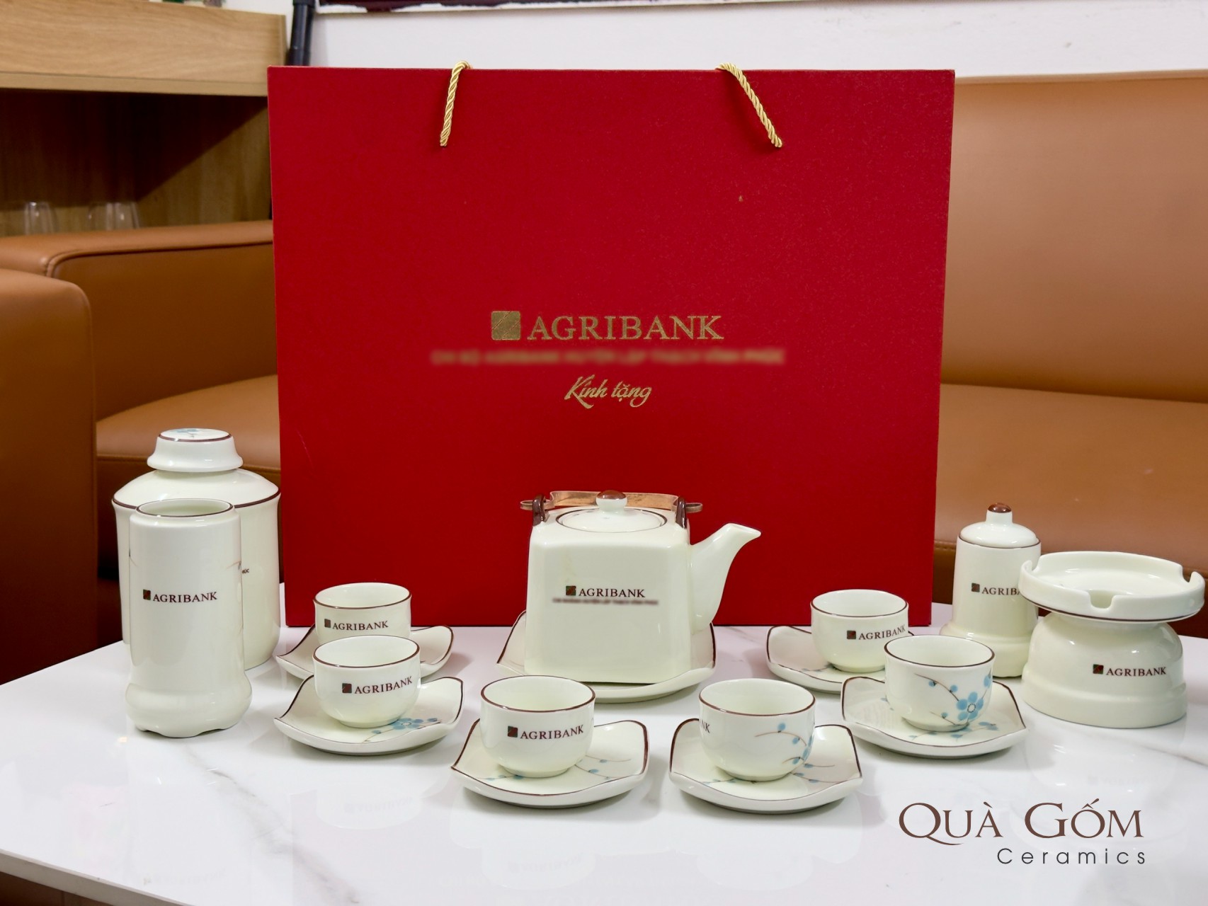 Set quà tặng bộ ấm chén sứ và phụ kiện đầy đủ Agribank