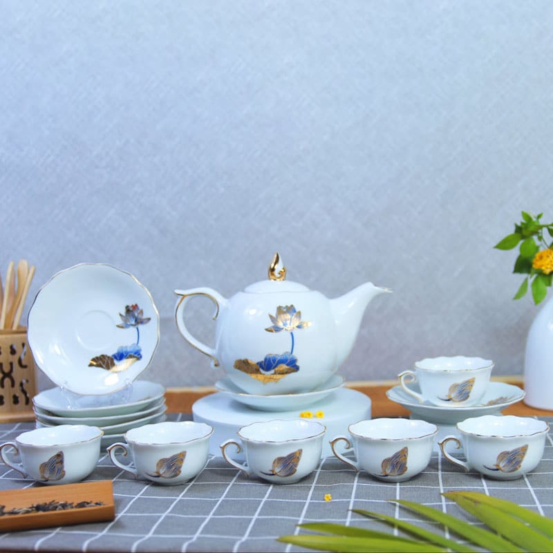 Bộ ấm chén mẫu đơn sen xanh vàng kim sang trọng
