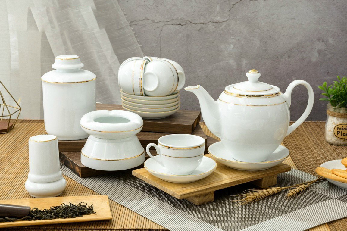 Bộ ấm chén trắng viền chỉ vàng