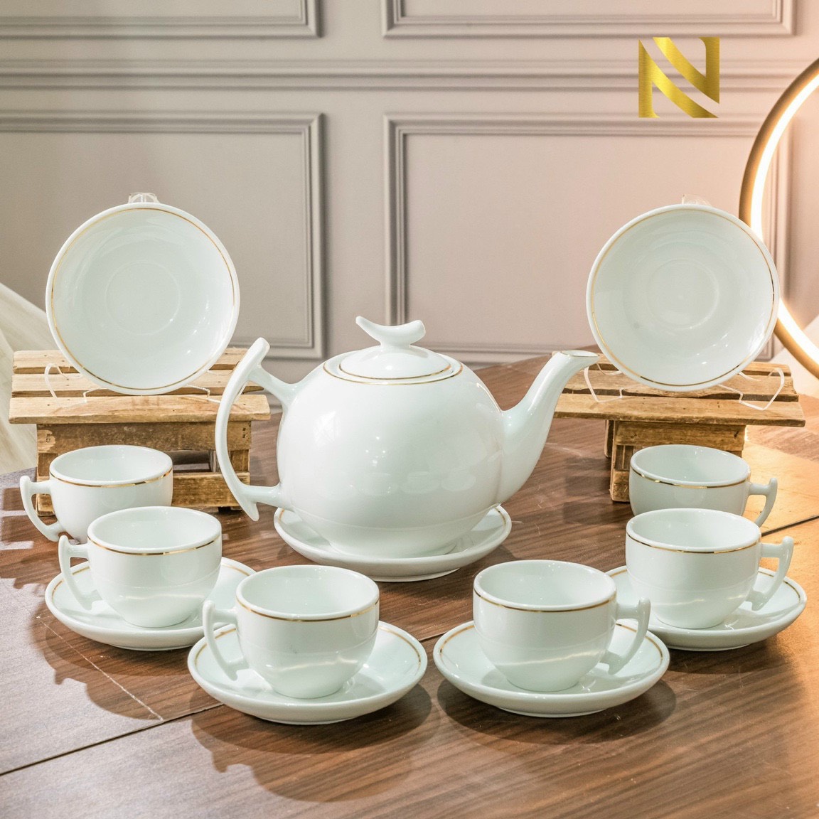 Bộ ấm chén trắng viền chỉ vàng