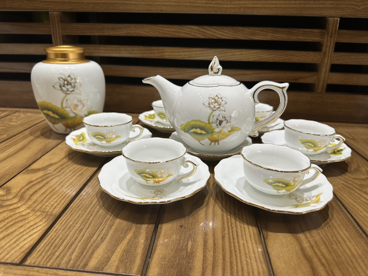 Bộ ấm chén Mẫu đơn in vàng kim