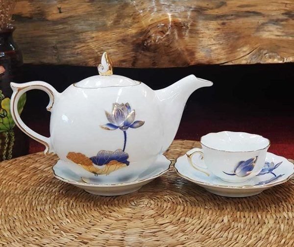 Bộ ấm chén mẫu đơn sen xanh vàng kim sang trọng