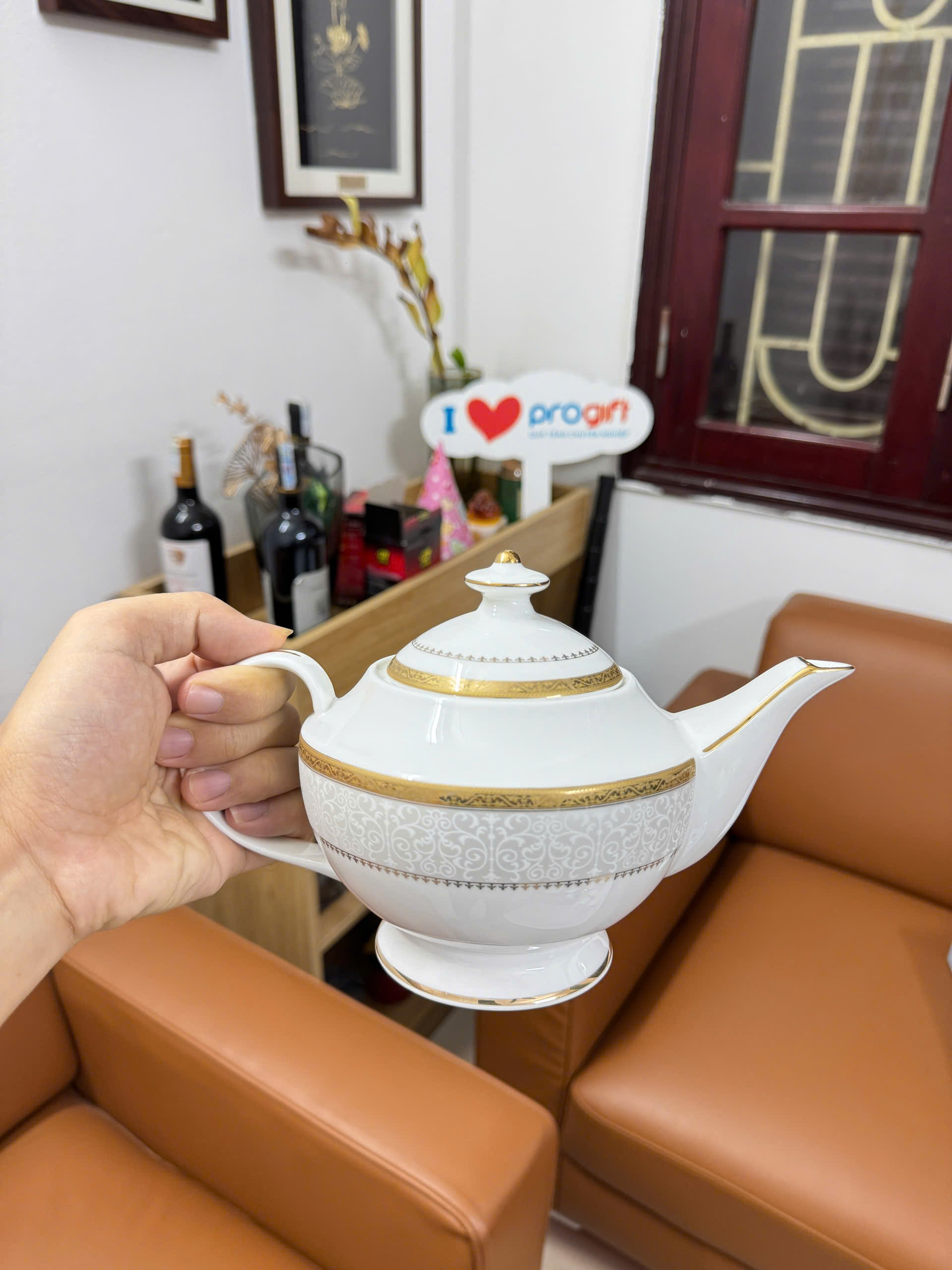 Bộ ấm chén nhập khẩu phong cách châu âu viền vàng