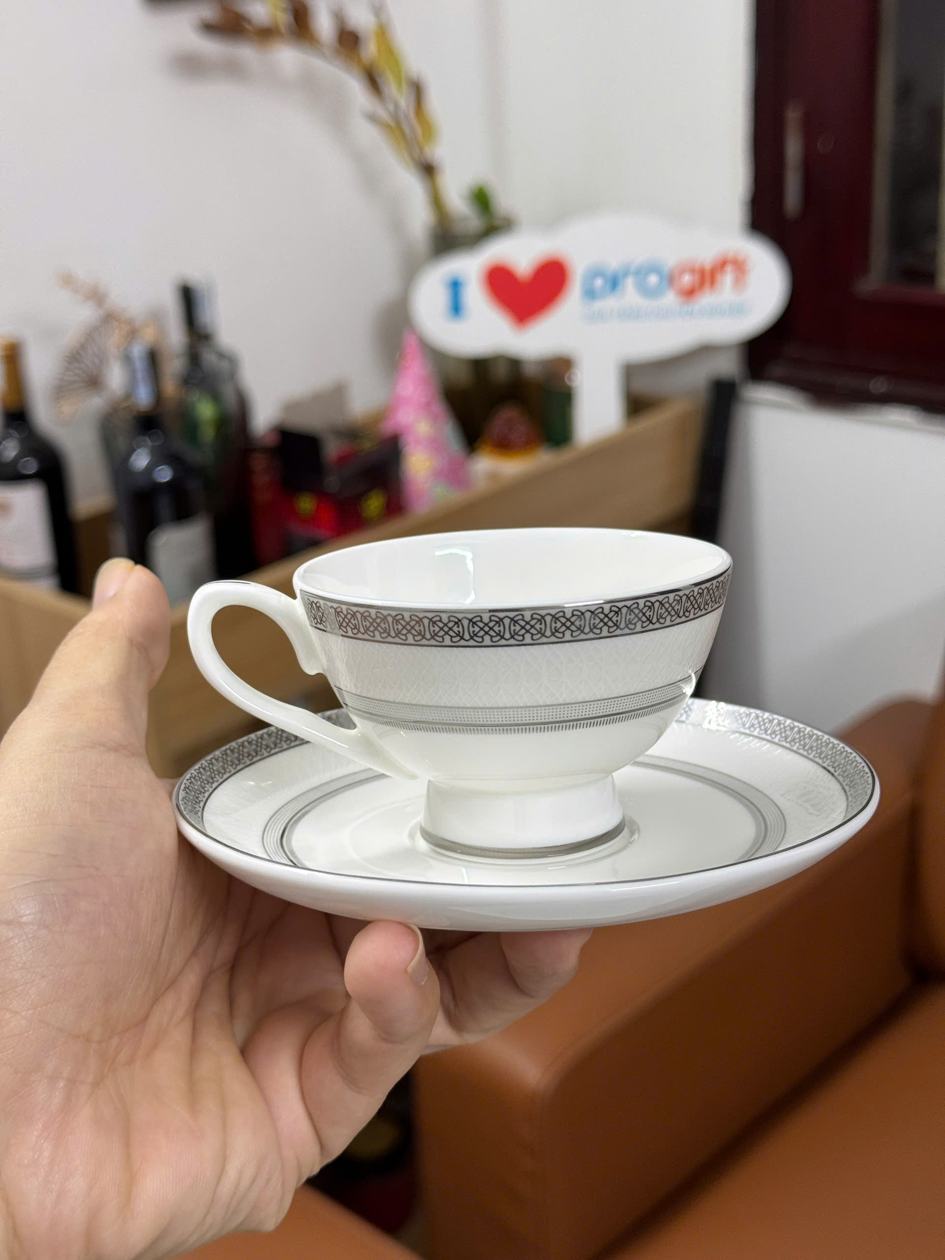 Bộ ấm chén nhập khẩu phong cách châu âu viền bạc sang trọng