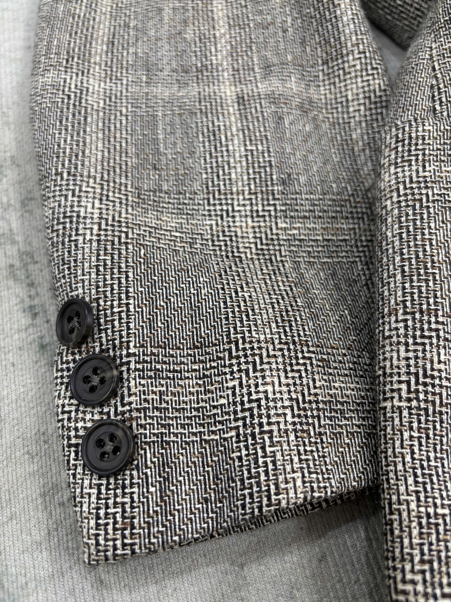 Blazer PIERRE CARDIN - Độ mới 95% caro xám, dáng gọn nhẹ lịch lãm