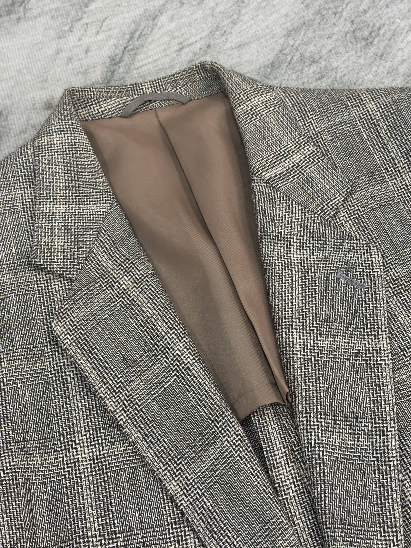 Blazer PIERRE CARDIN - Độ mới 95% caro xám, dáng gọn nhẹ lịch lãm