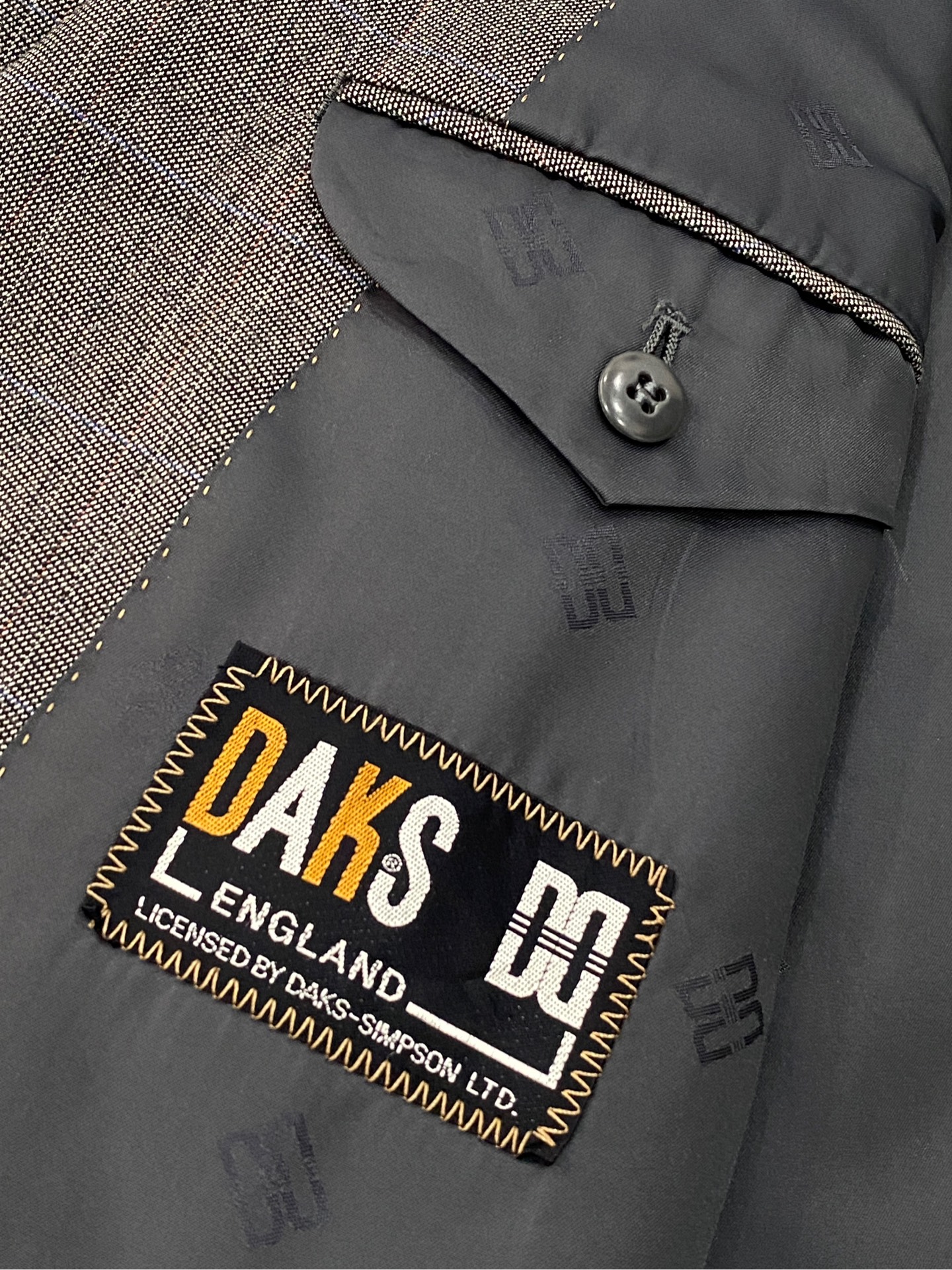 Blazer DAKS | Wool caro 2 cúc lịch lãm | độ mới 95%