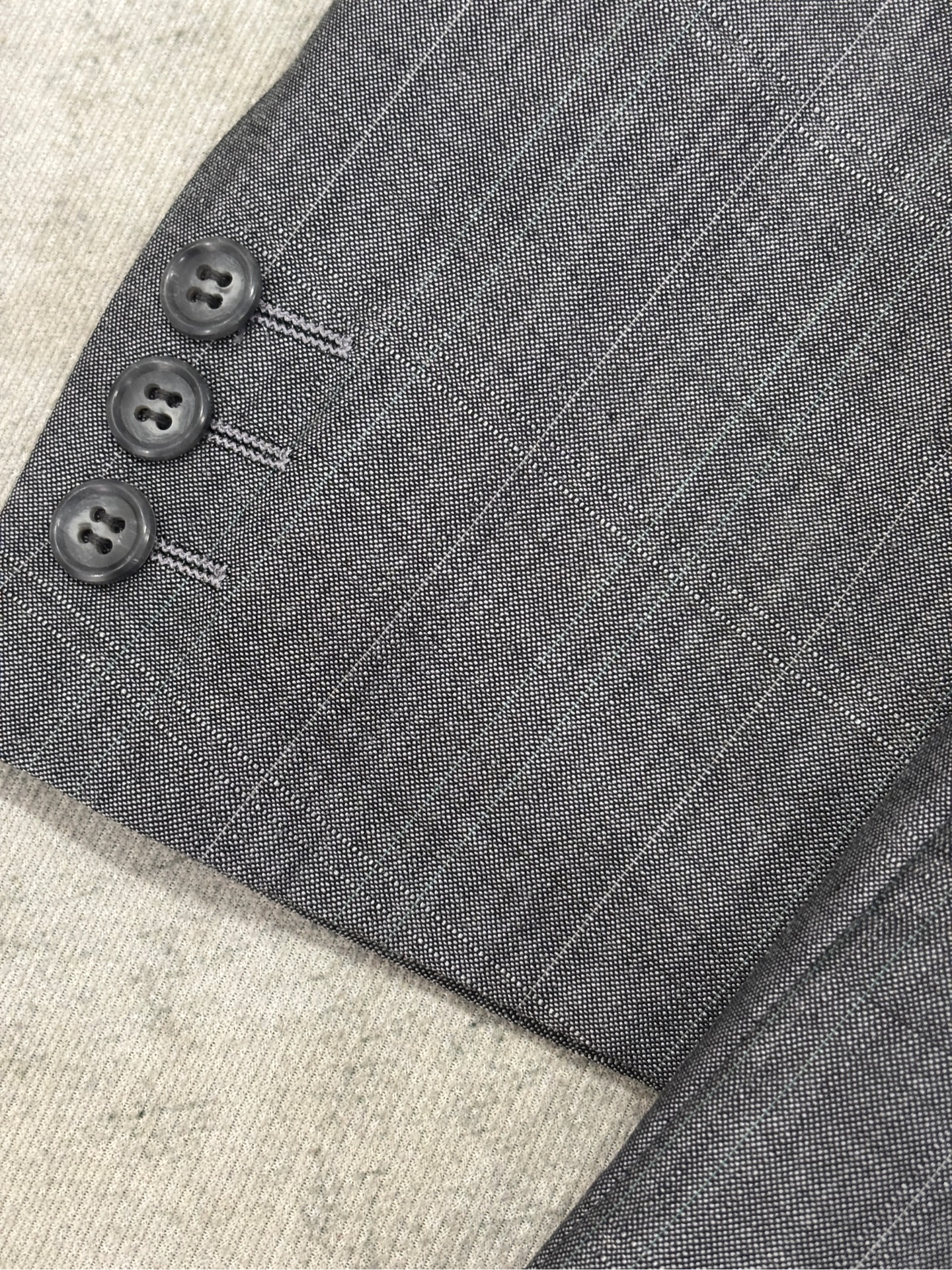 Blazer No Brand | Polyester tối 2 cúc lót nửa | độ mới 95%