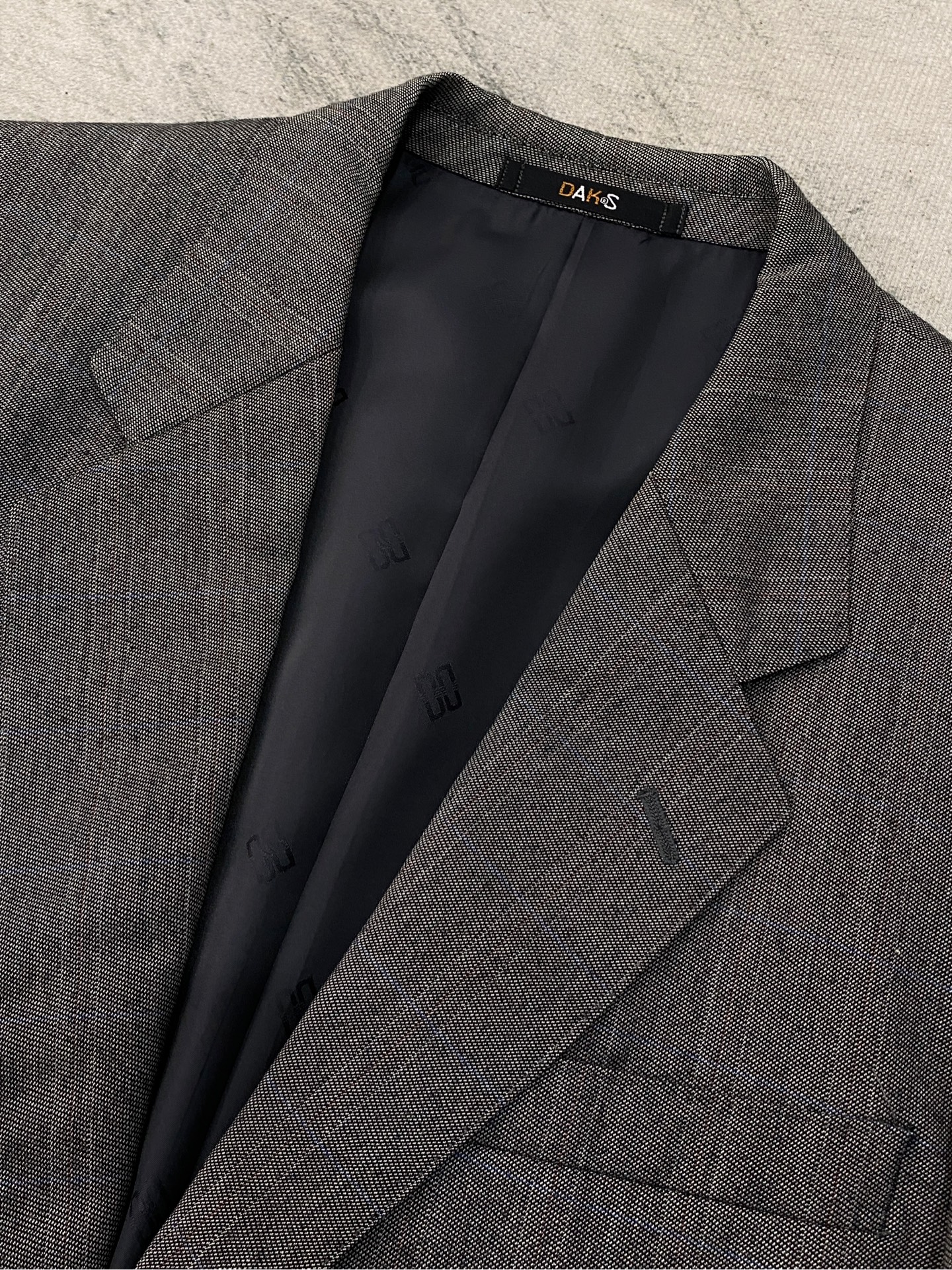 Blazer DAKS | Wool caro 2 cúc lịch lãm | độ mới 95%