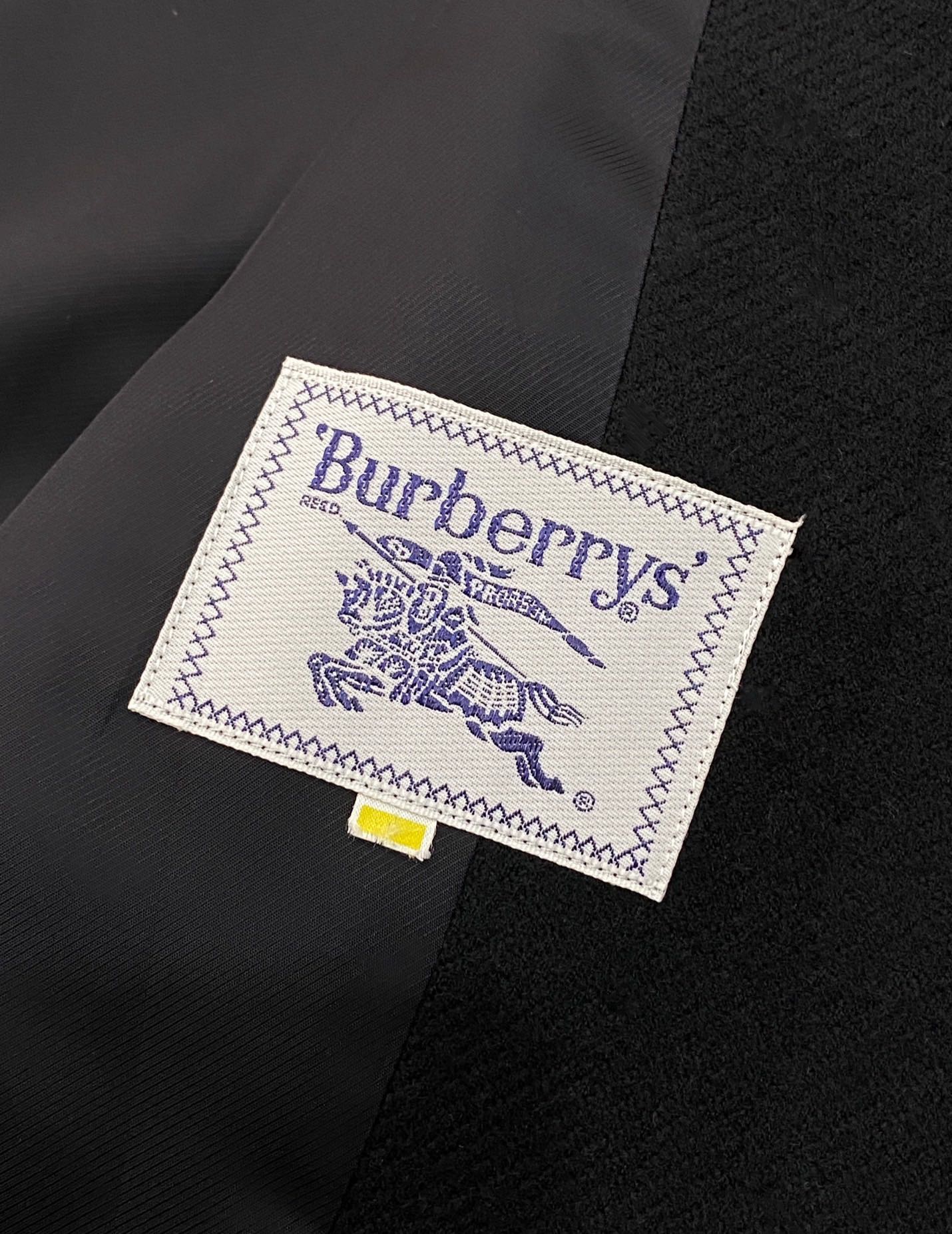 Blazer Burberrys | Wool đen 2 cúc cổ điển | độ mới 90%