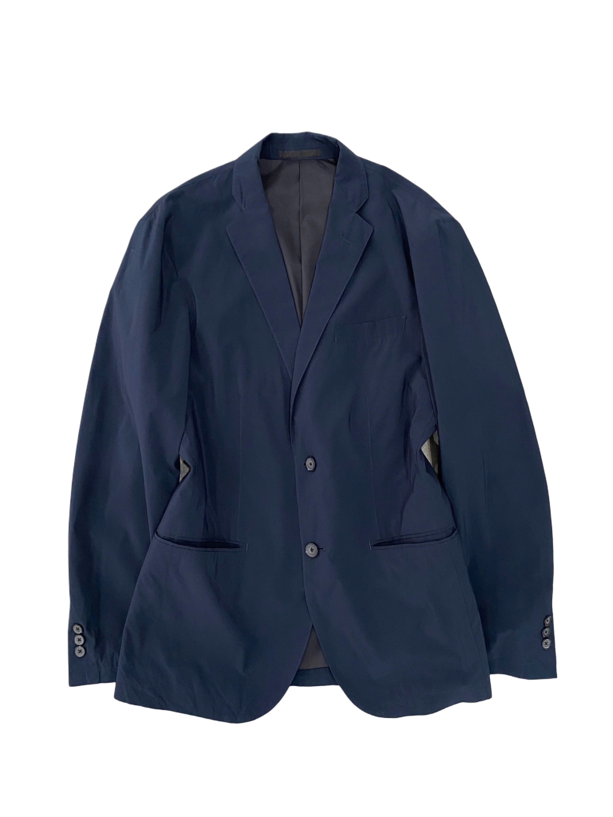 Blazer UNIQLO | Polyester tối màu 2 cúc dáng gọn nhẹ | độ mới 95%