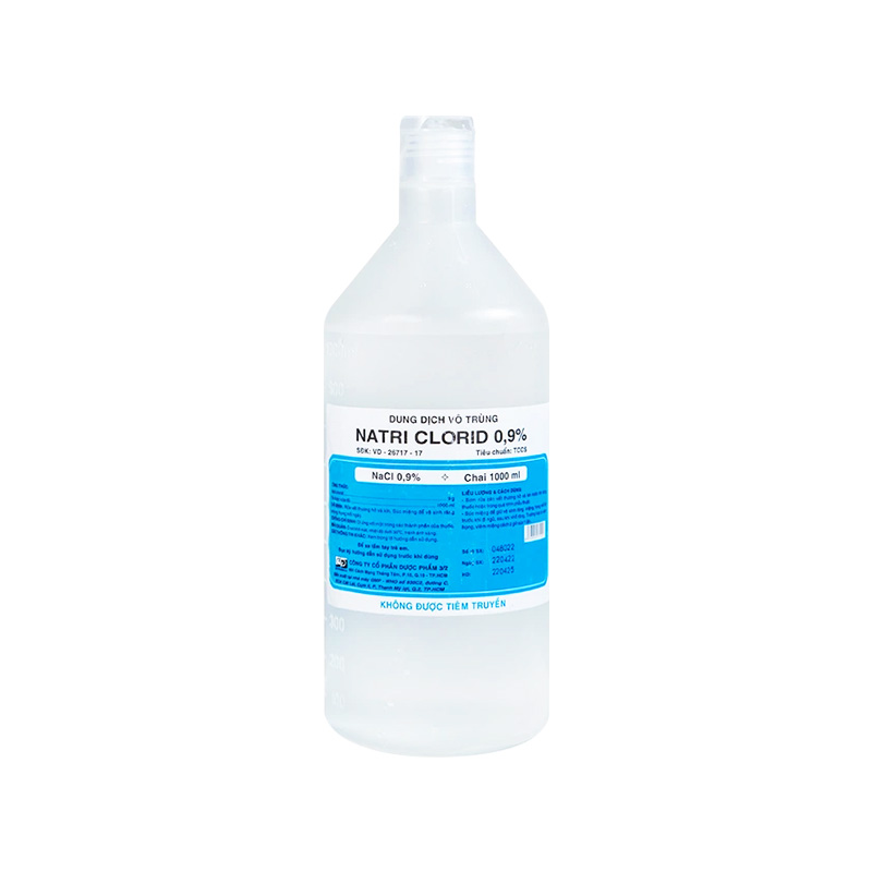 Nước muối Natri Clorid 0.9% F.T Pharma dùng rửa vết thương, súc miệng (chai 1000ml)
