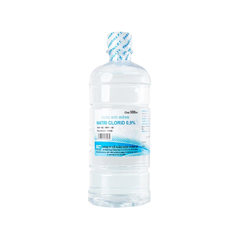 Nước muối Natri Clorid 0.9% F.T Pharma dùng rửa vết thương, súc miệng (chai 500ml)