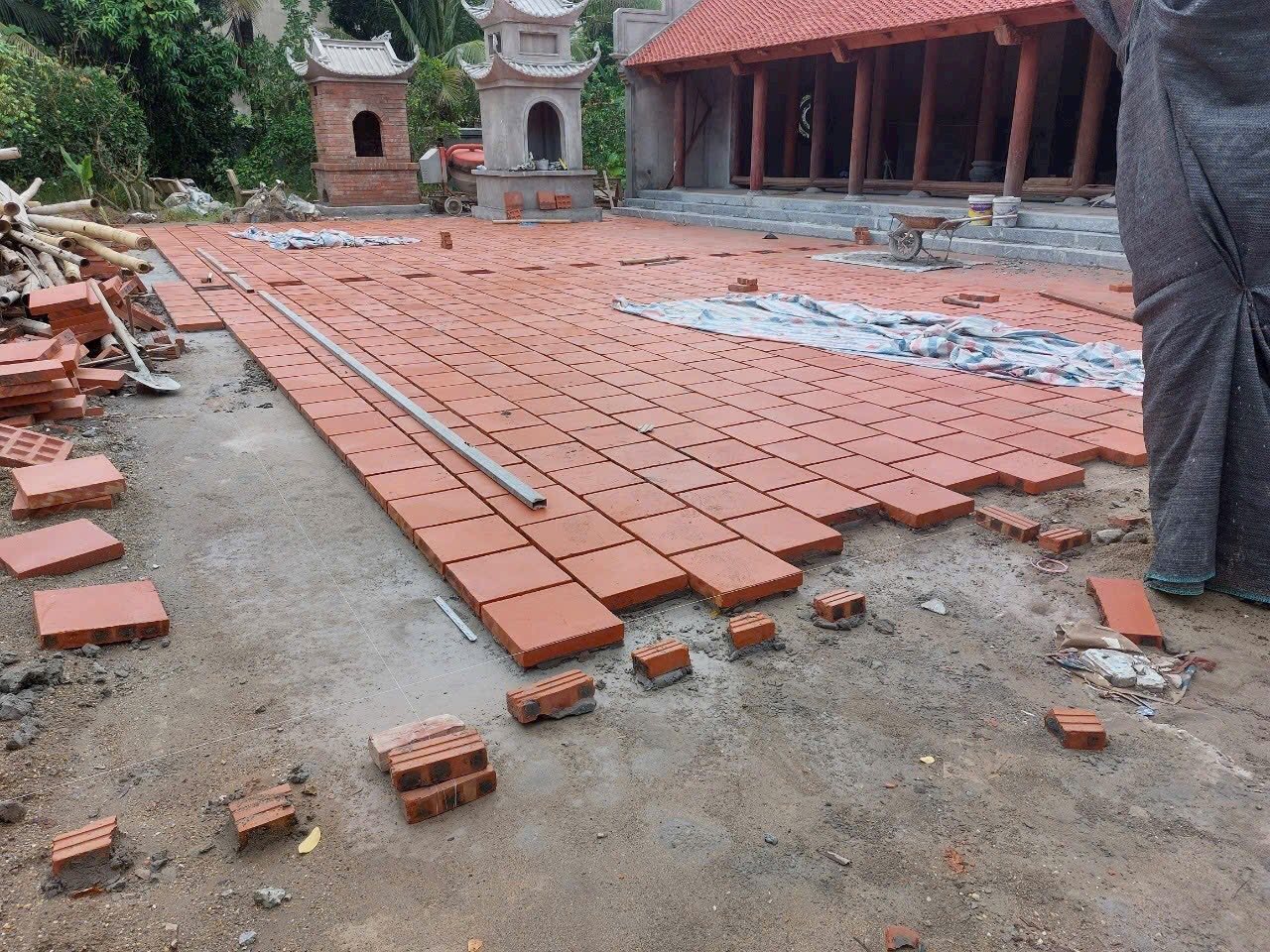 Tổng hợp mẫu gạch lát sân đẹp thịnh hành hiện nay