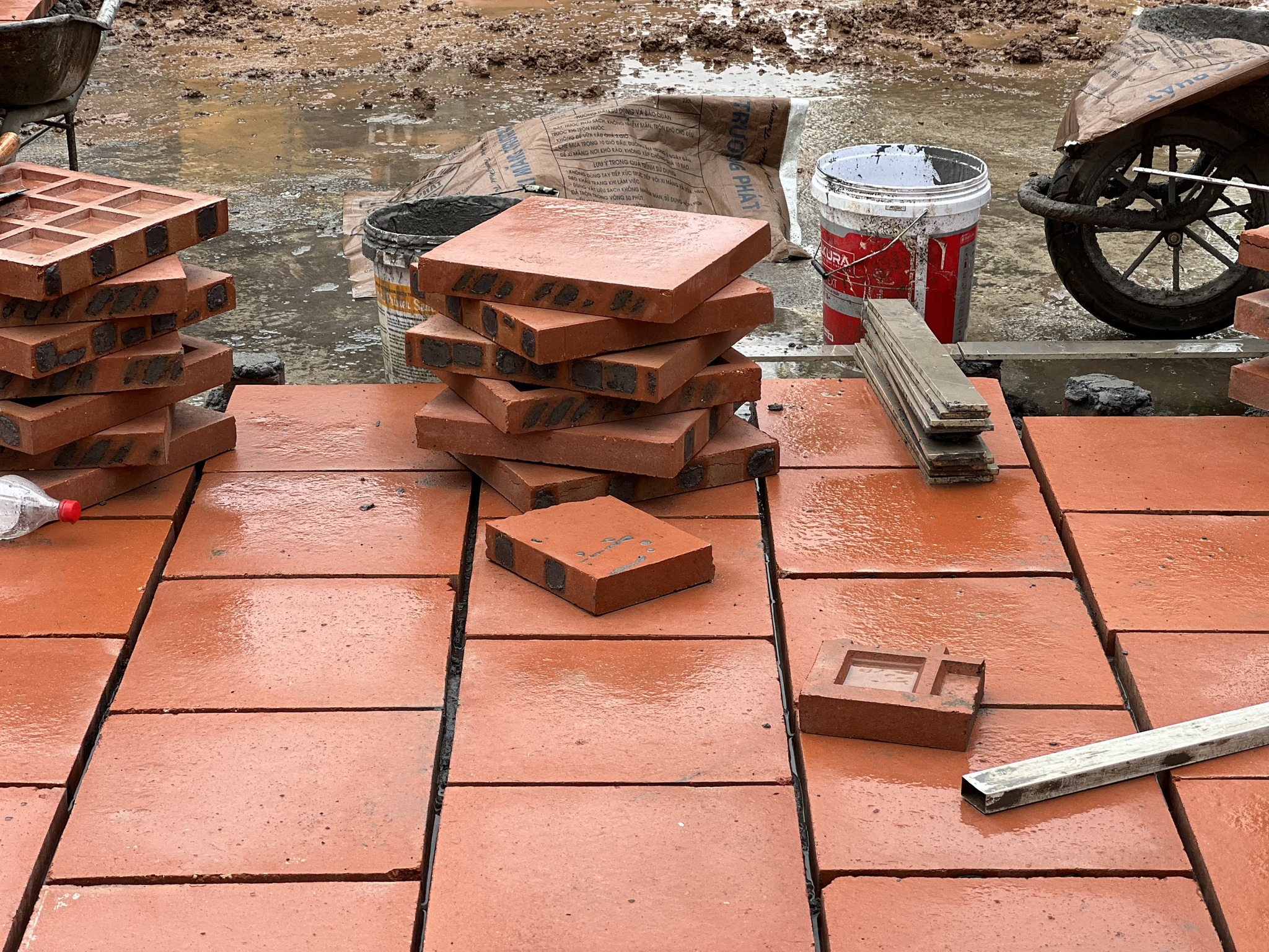 Bỏ túi những kinh nghiệm chọn gạch lát sân vườn bạn cần nhớ