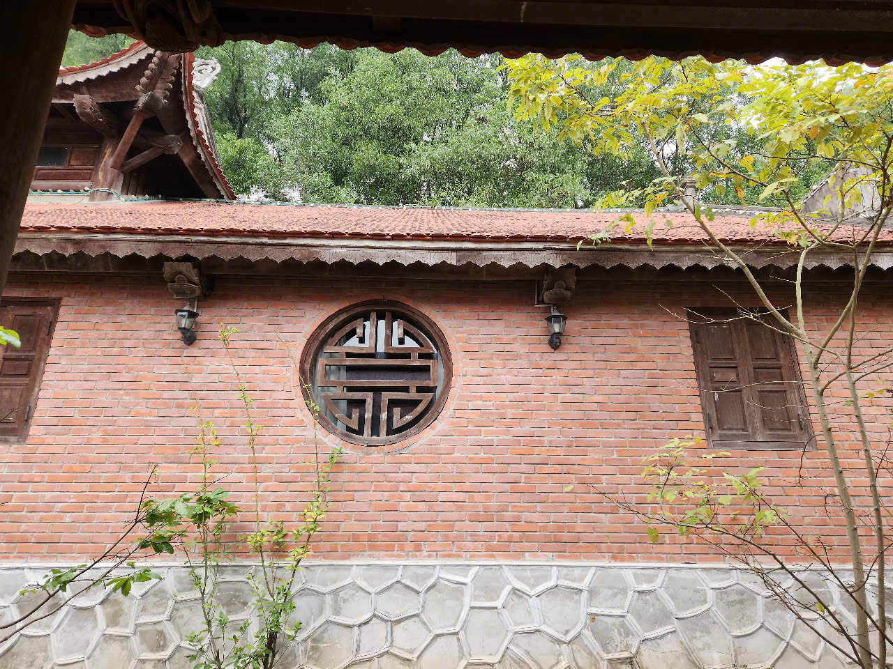 Xây cổng đá ong cho những ngôi nhà biệt thự