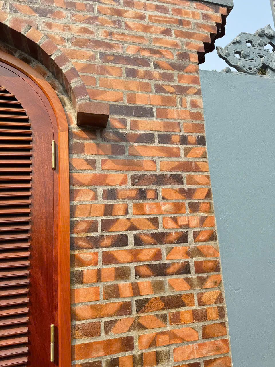 Tìm hiểu những ưu điểm nổi bật của gạch thẻ