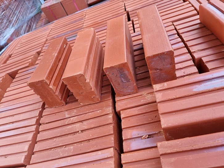 Gạch đặc không trát khía Tân Hoàng Kim