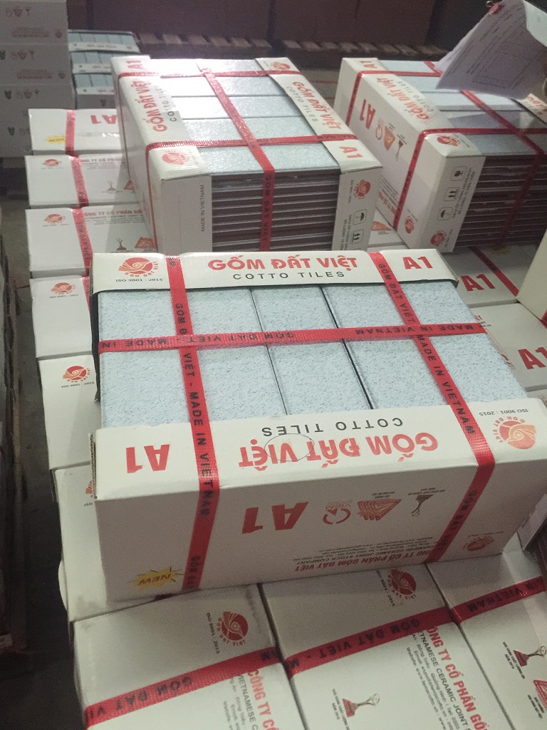 Gạch thẻ 6x24cm màu xanh chấm bi Gốm Đất Việt