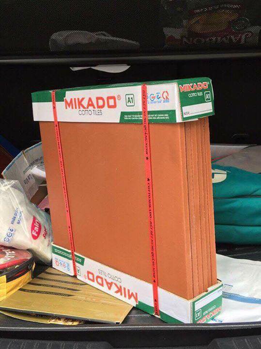 Gạch lát 50x50cm màu đỏ tráng men Mikado
