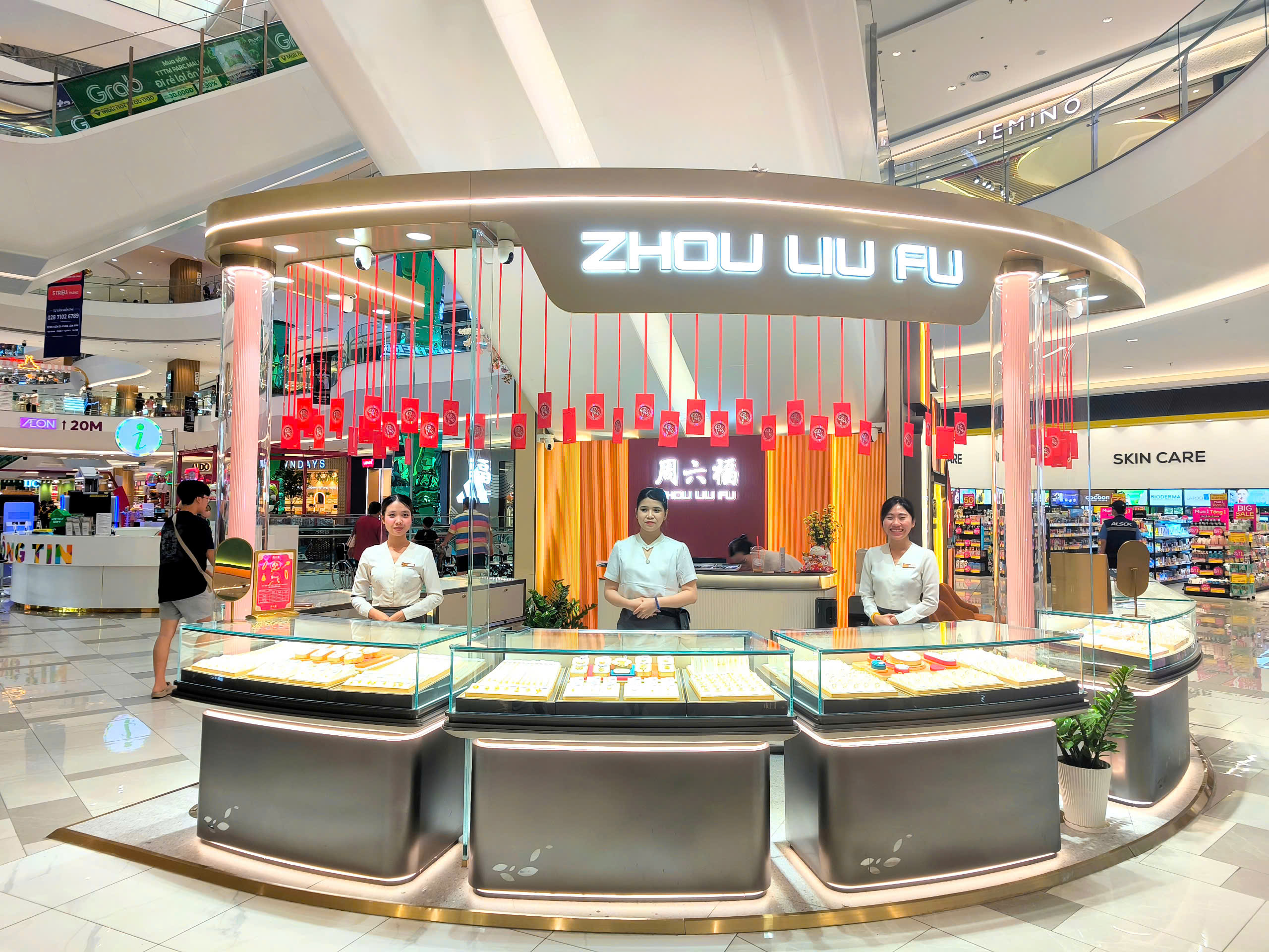 Zhou Liu Fu - Vươn tầm quốc tế