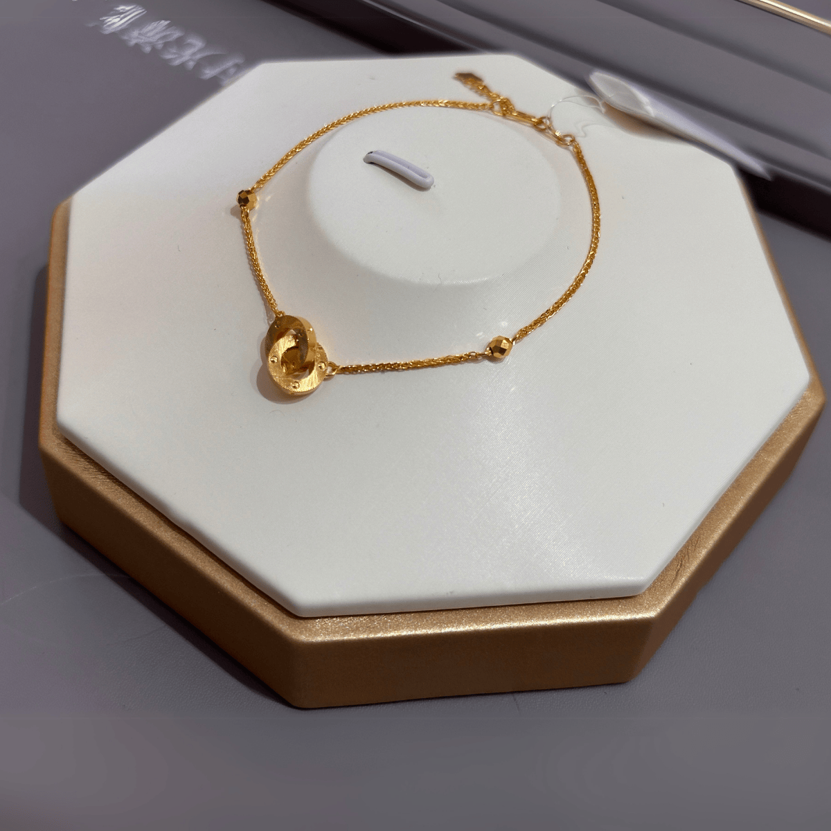 Lắc Tay Vàng 24K Thiết Kế Khoen Tròn Lồng Ghép