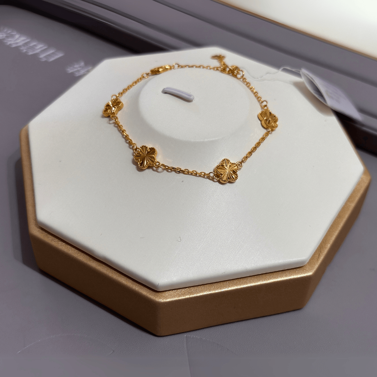 Lắc Tay Vàng 24K Charm Hoa Mai – Biểu Tượng Phúc Lộc