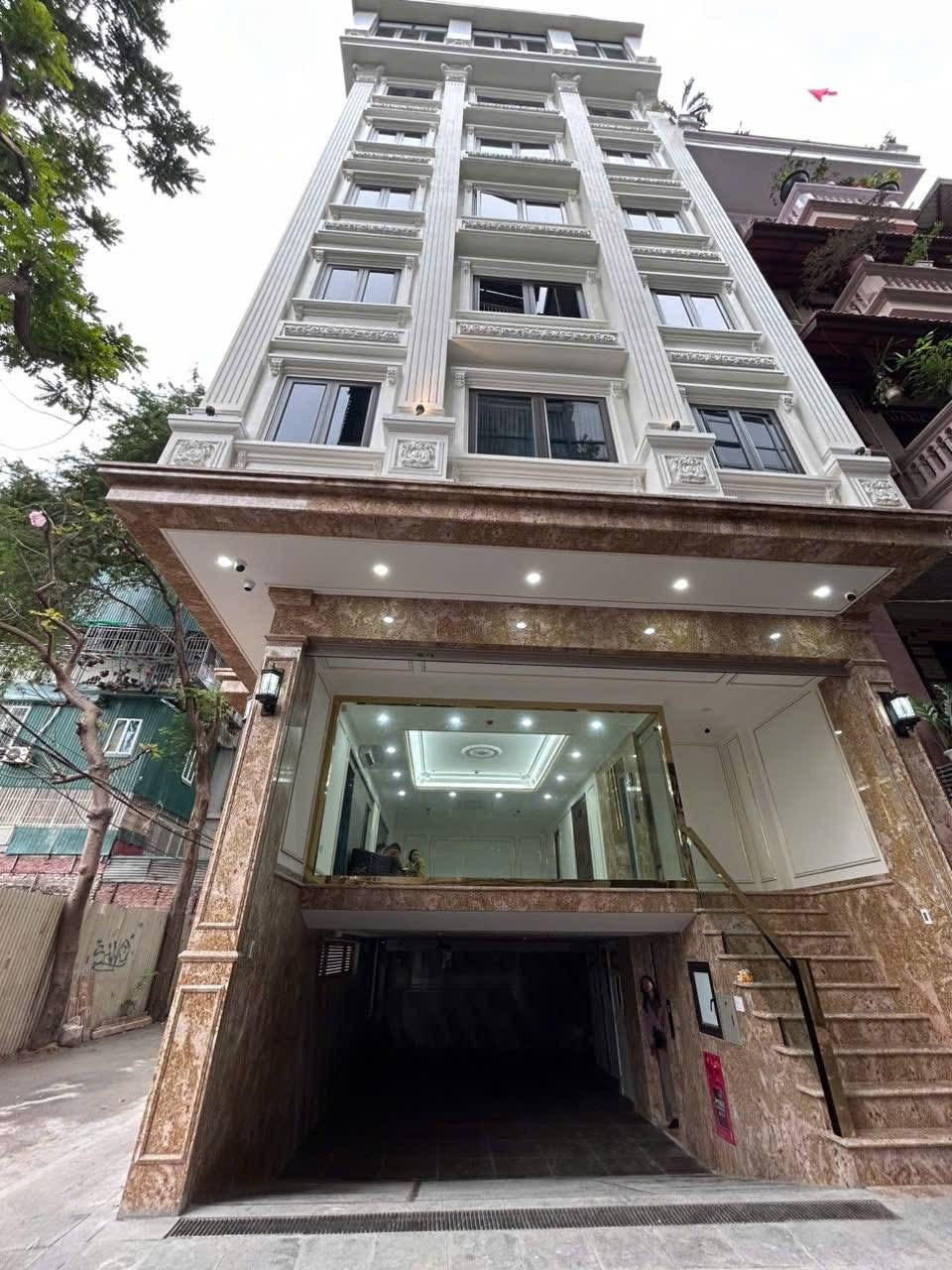 TOÀ CĂN HỘ CAO CẤP LẠC LONG QUÂN