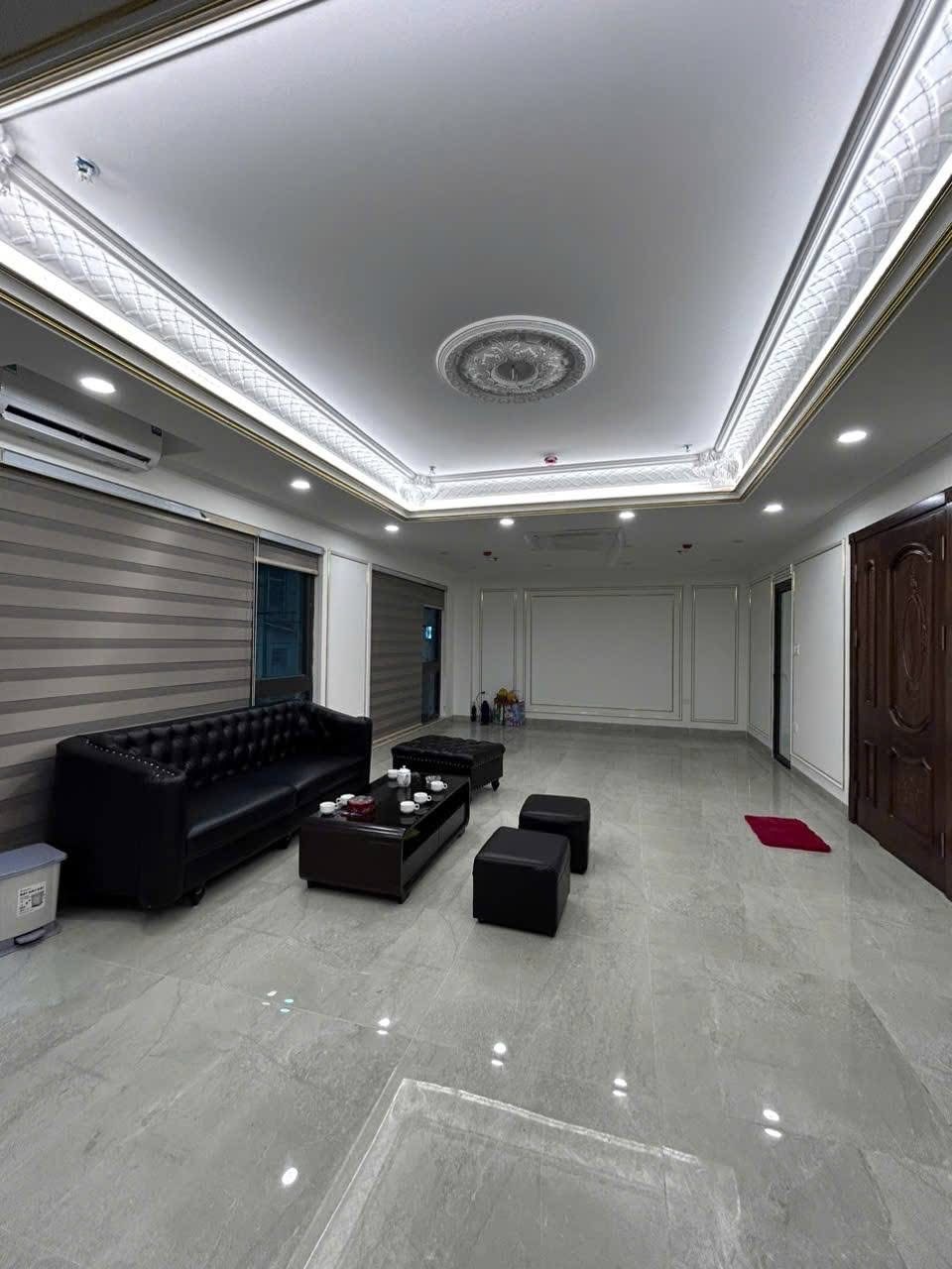 TOÀ CĂN HỘ CAO CẤP LẠC LONG QUÂN