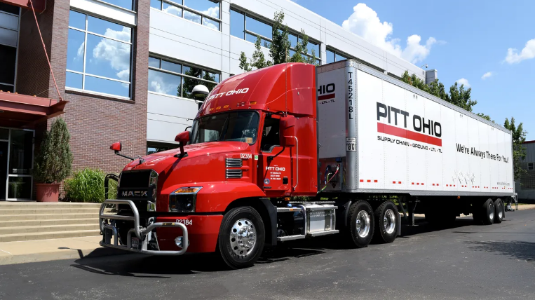 Các hãng vận tải nâng cấp dịch vụ giao hàng qua biên giới