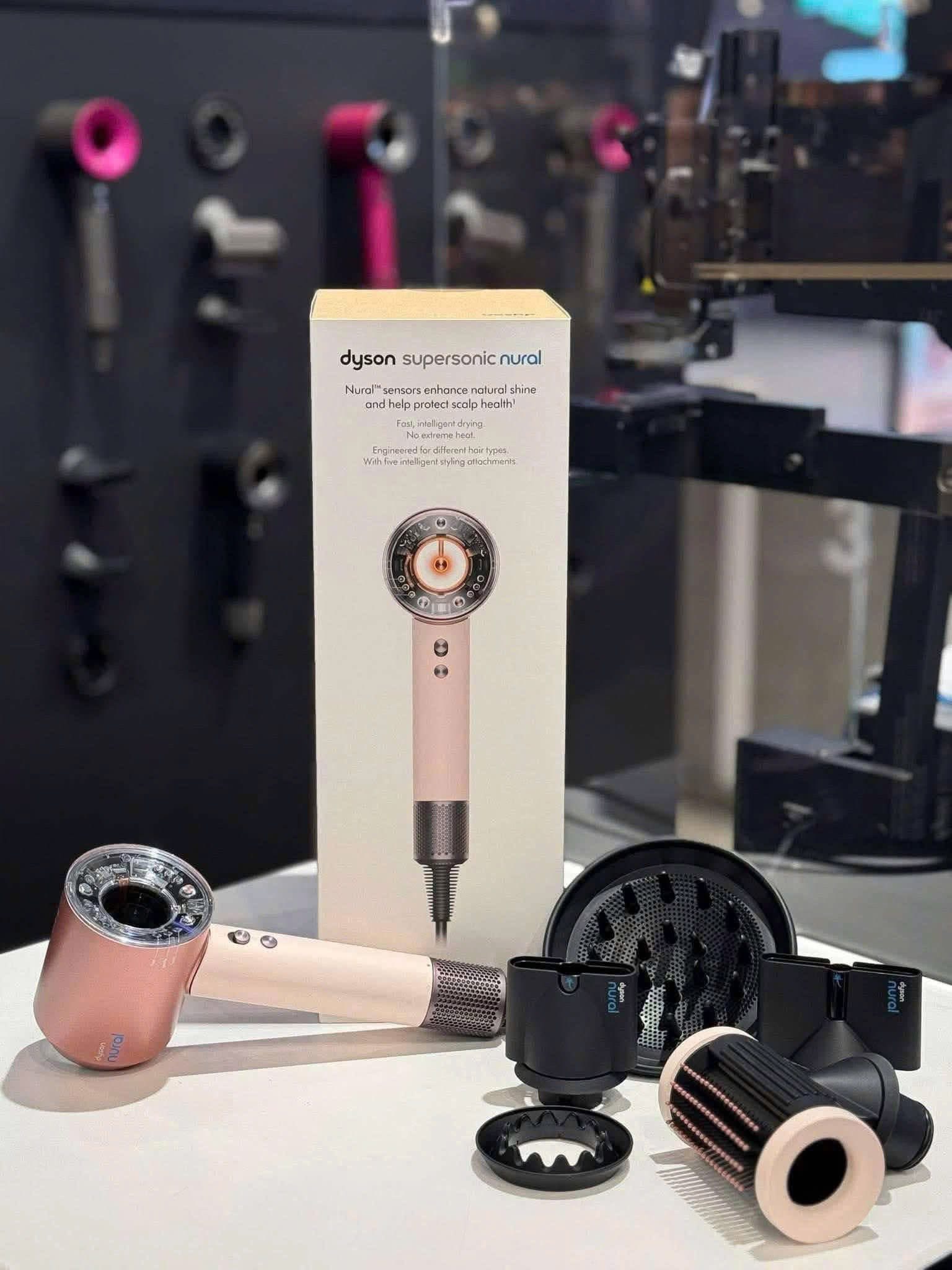 Máy sấy tóc Dyson Supersonic Nural Sakura Cherry | HD16