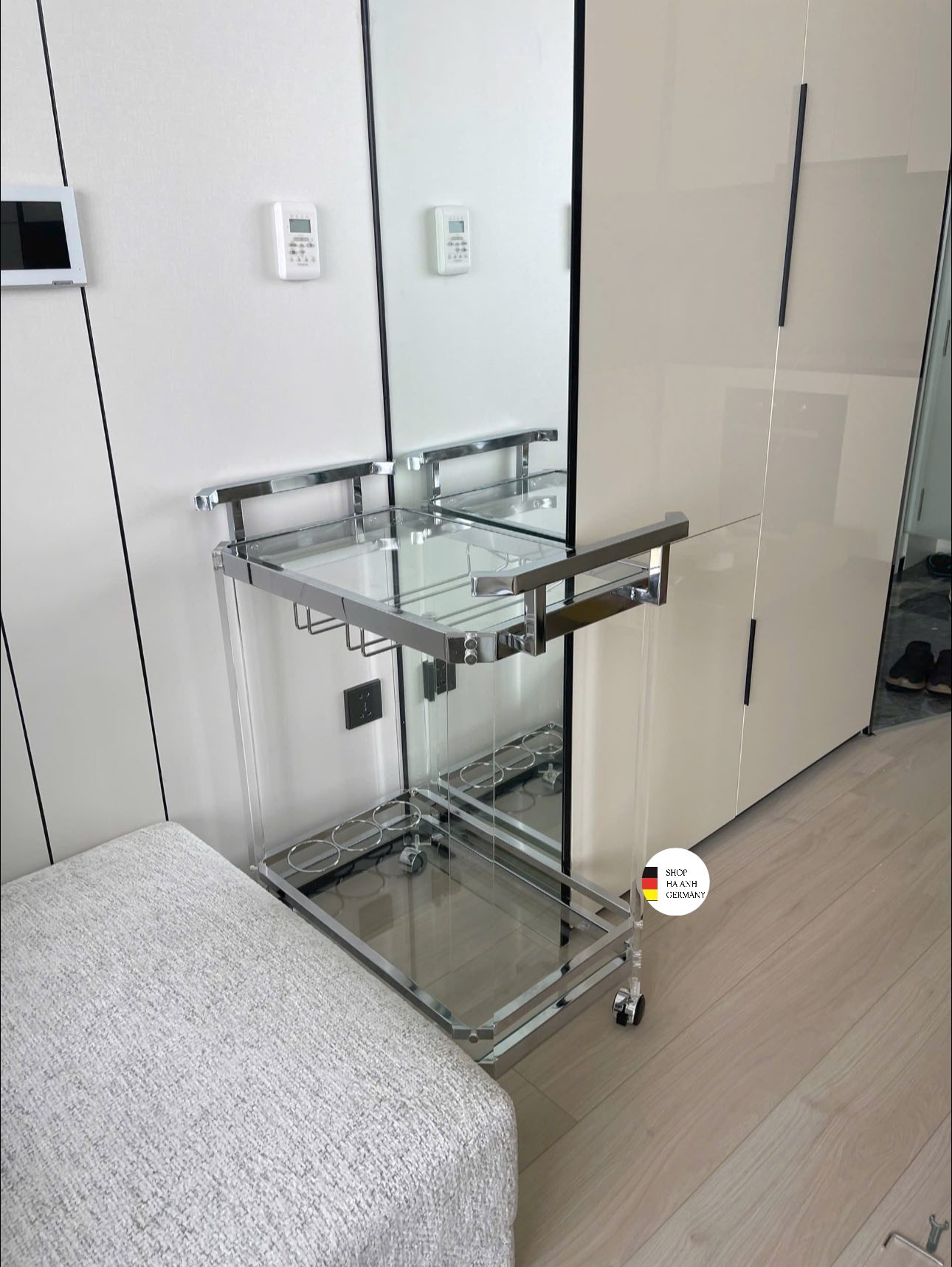 Xe đẩy rượu Bar cart Steve Silver Aerin