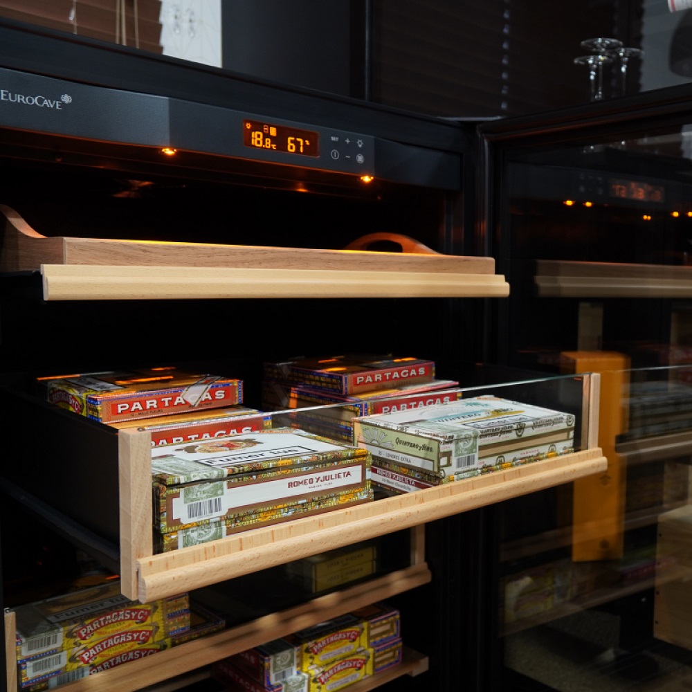 Tủ bảo quản Cigar Eurocave mẫu mới | V Cigar S