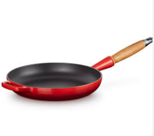 Chảo gang cán gỗ Le Creuset 24cm màu đỏ