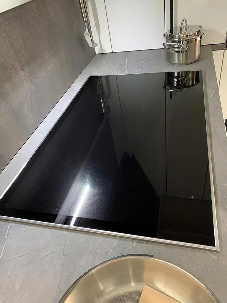 Bếp từ đa điểm Miele 80cm viền inox | KM 7678 FR