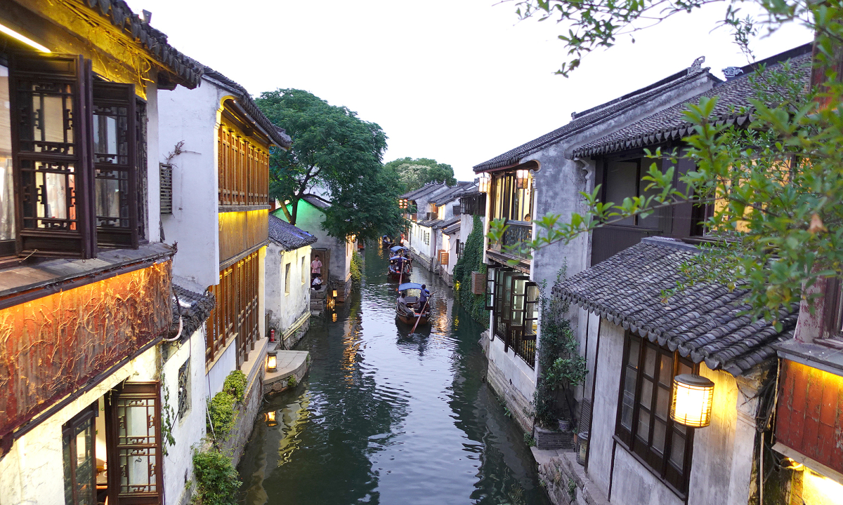 THƯỢNG HẢI - CHÂU TRANG CỔ TRẤN - HÀNG CHÂU - BẮC KINH