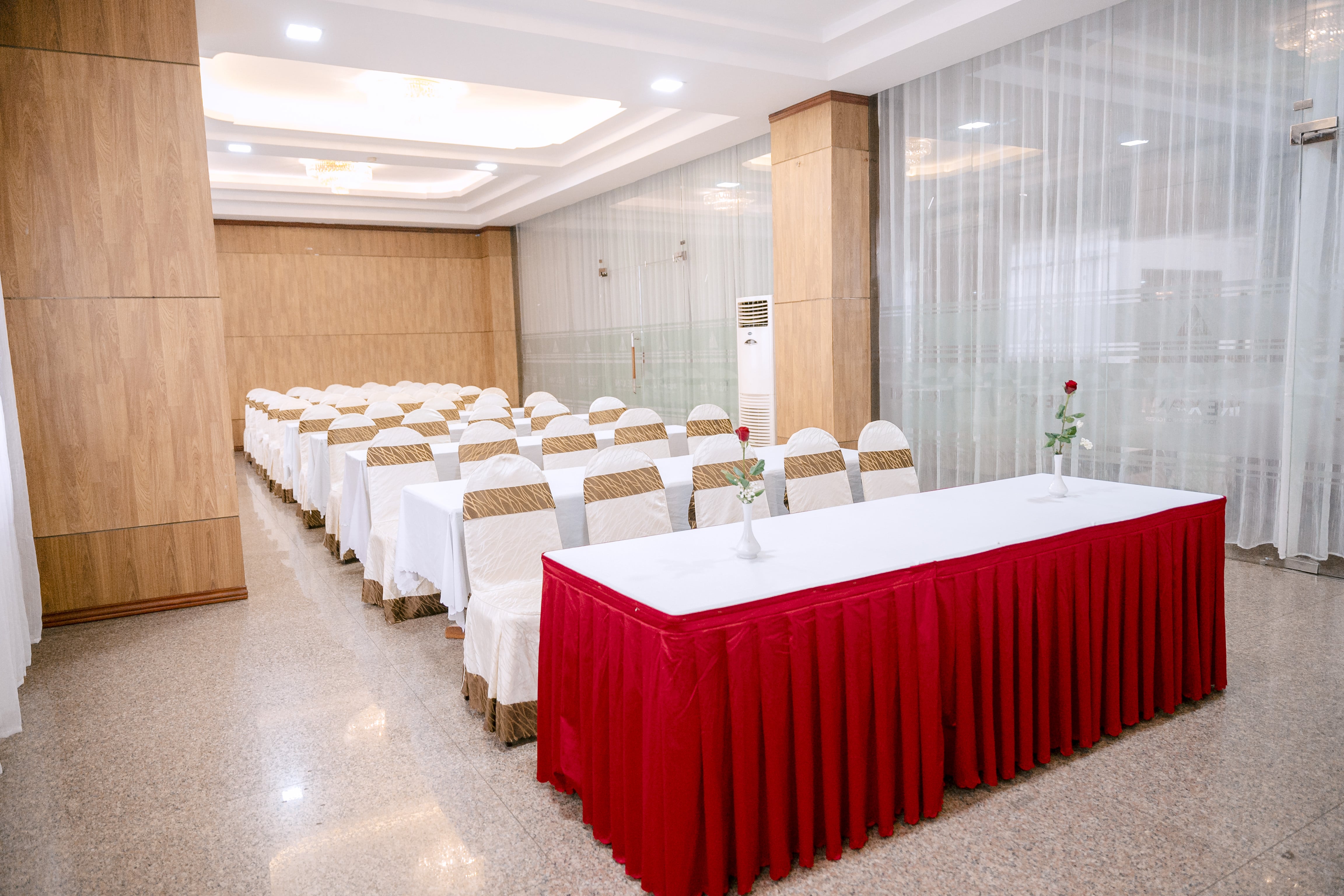 PHÒNG HỒNG NGỌC
