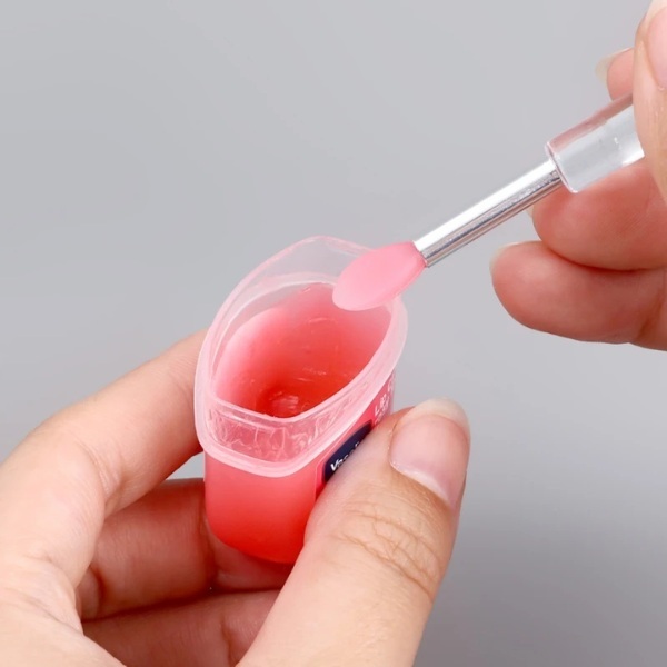 Cọ Son môi Silicon Cán dài, có nắp