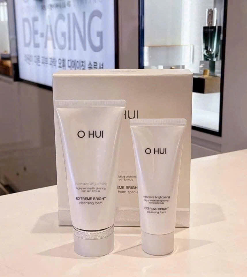 Set Sữa rửa mặt dưỡng trắng da OHUI Extreme Bright Cleansing Foam 160ml +100ml