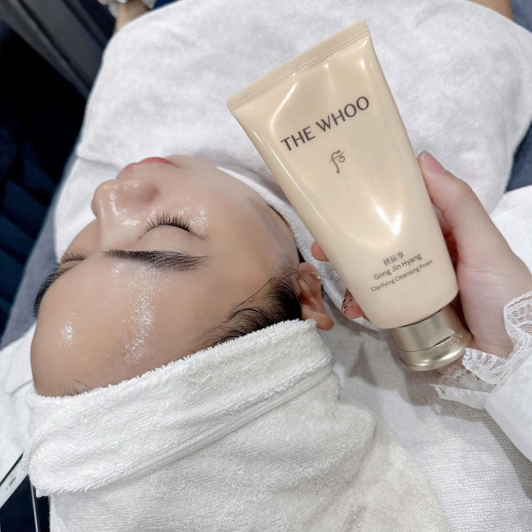 Set Sữa Rửa Mặt Dưỡng Ẩm Whoo Gongjinhyang Clarifying Cleansing Foam Special Set