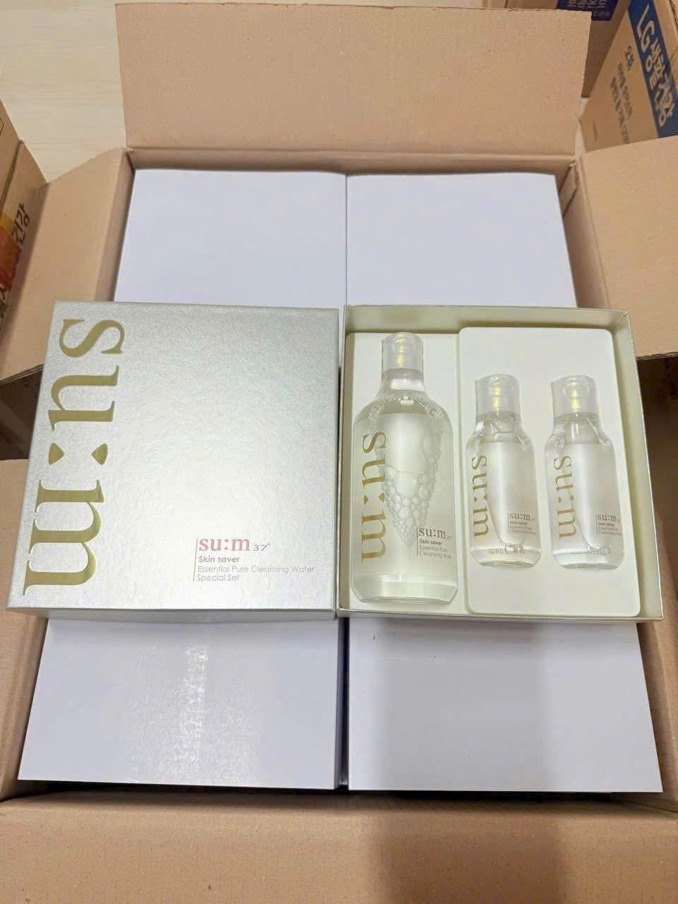 Set 3 Chai Nước Tẩy Trang Làm Sạch 3 trong 1 Su:m37 Skin Saver (Tổng 600ml)