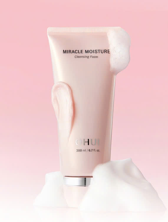 Set Sữa rửa mặt dưỡng ẩm OHUI Miracle Moisture Cleansing Foam 200ml + 100ml