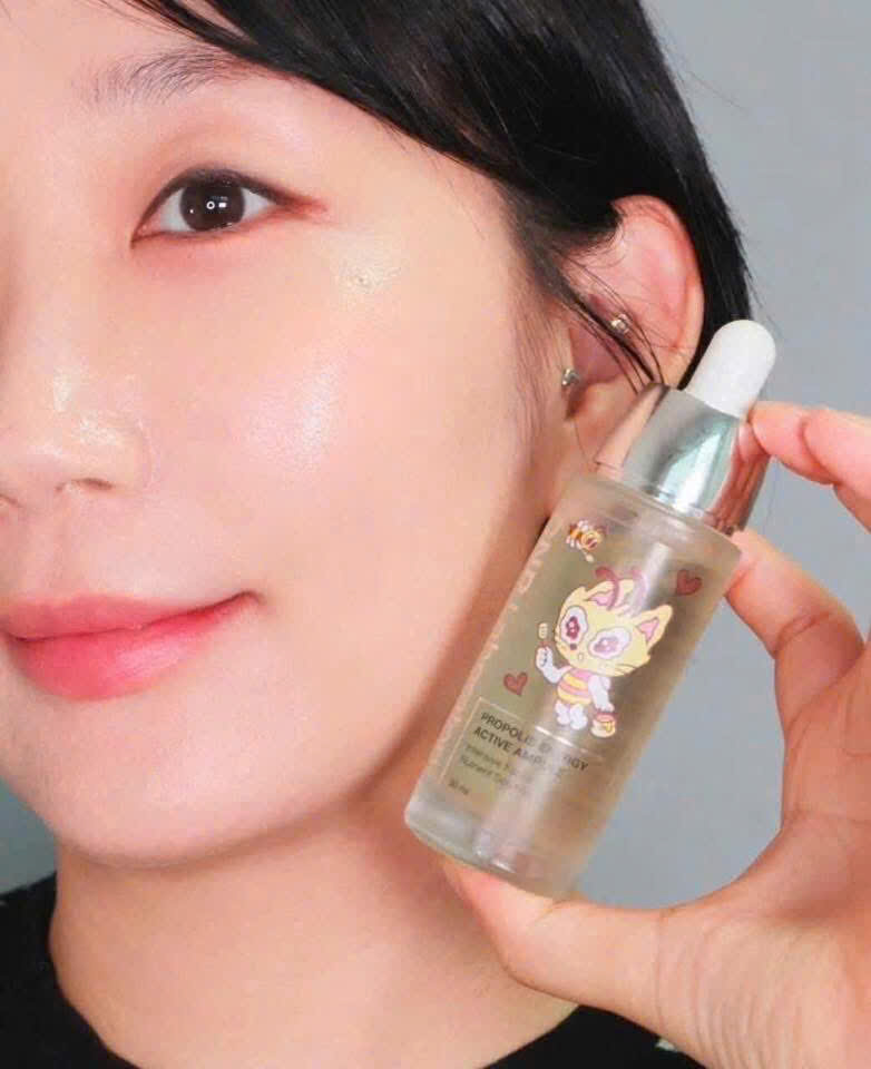 Set Tinh Chất Keo Ong Tái Tạo Phục Hồi Da CNP Laboratory Propolis Energy Ampule 30ml*3