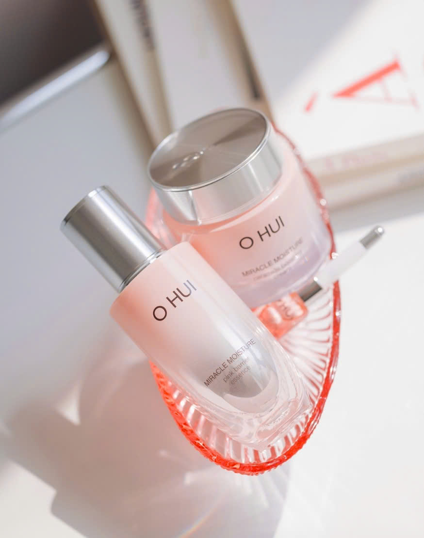Bộ chăm sóc da OHUI Miracle Moisture dưỡng ẩm, trắng hồng căng mịn da
