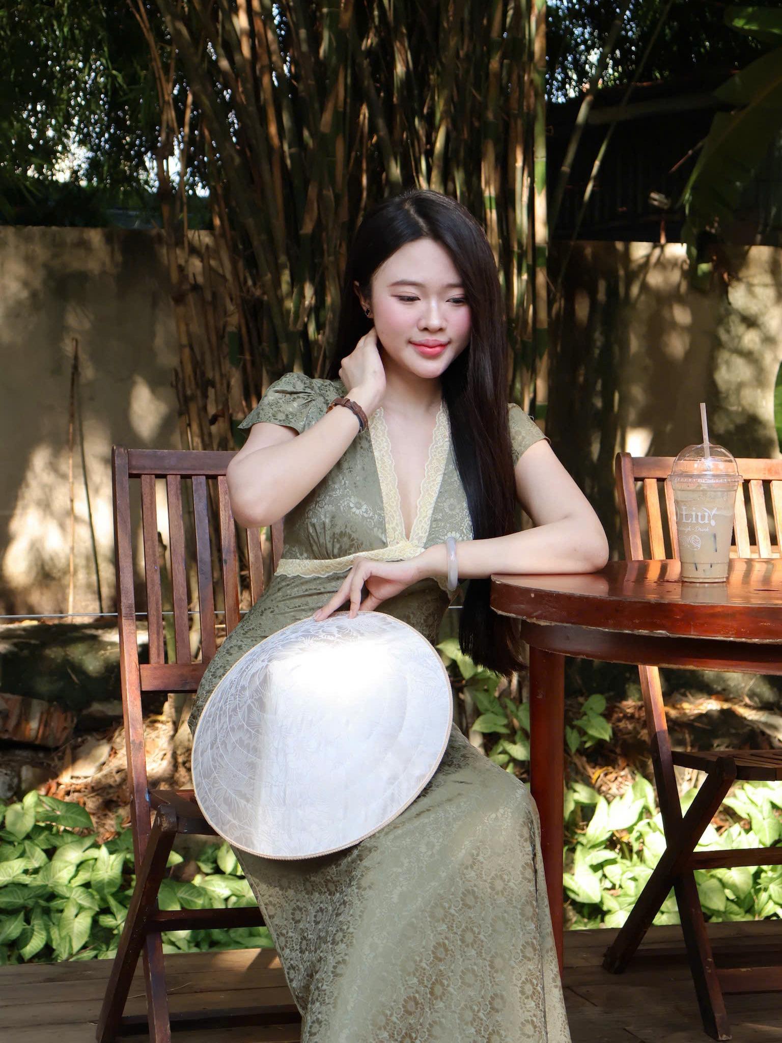 |DLD-026| NGUYỆT CÚC Đầm Gấm Có Tay Phối Ren